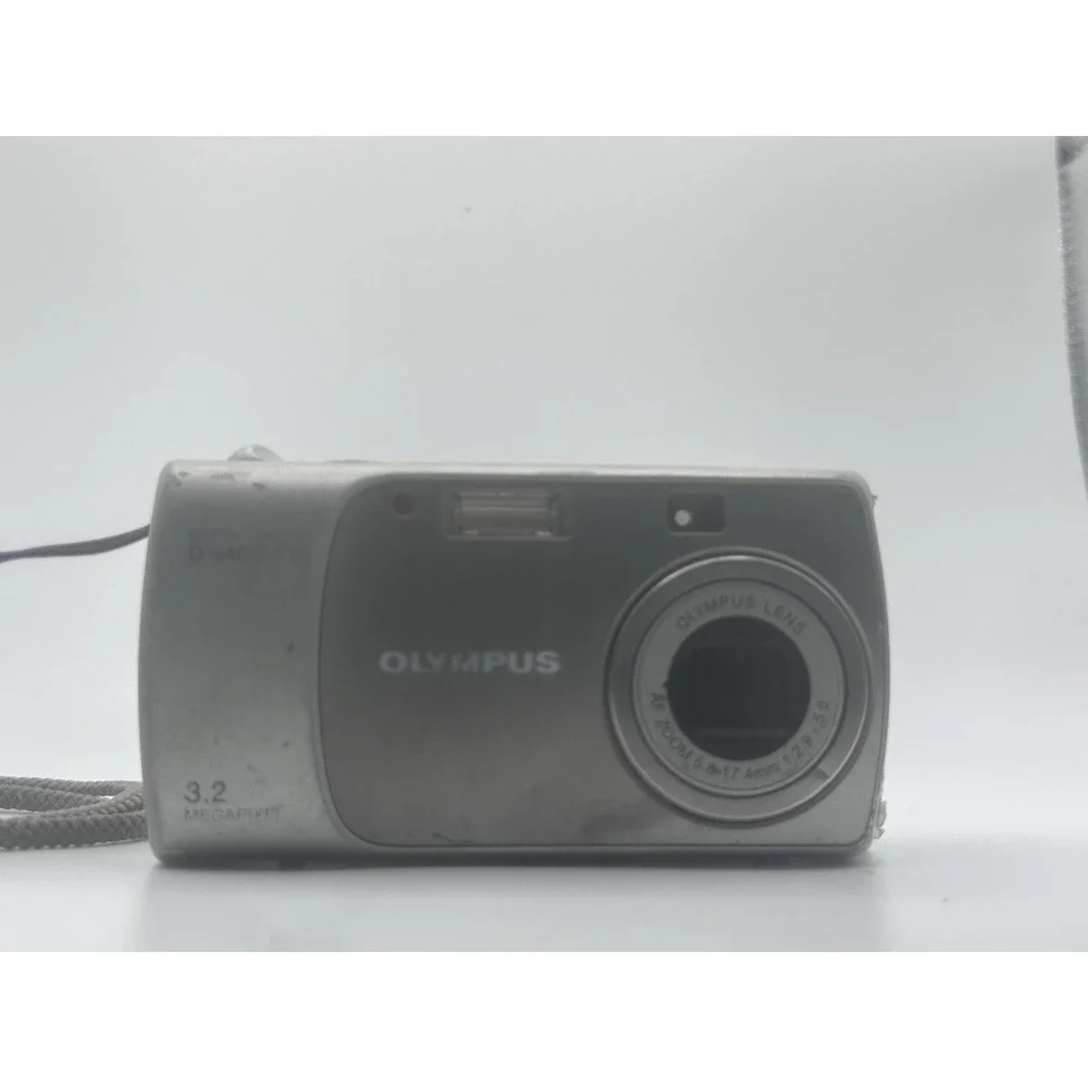 Olympus D-540 Zoom 3.2MP Y2K Digital Camera Untested for parts/repair